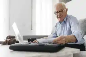 Degeneración macular asociada a la edad